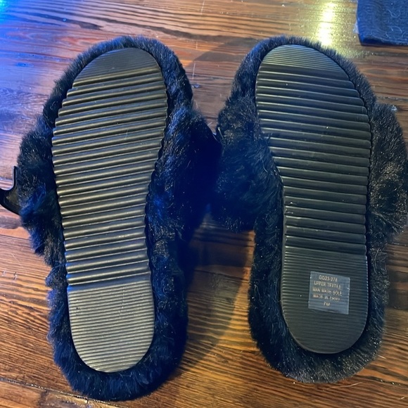 The Grave Girls Shadowed Visions Furry Slides Size 7 - Picture 4 of 7